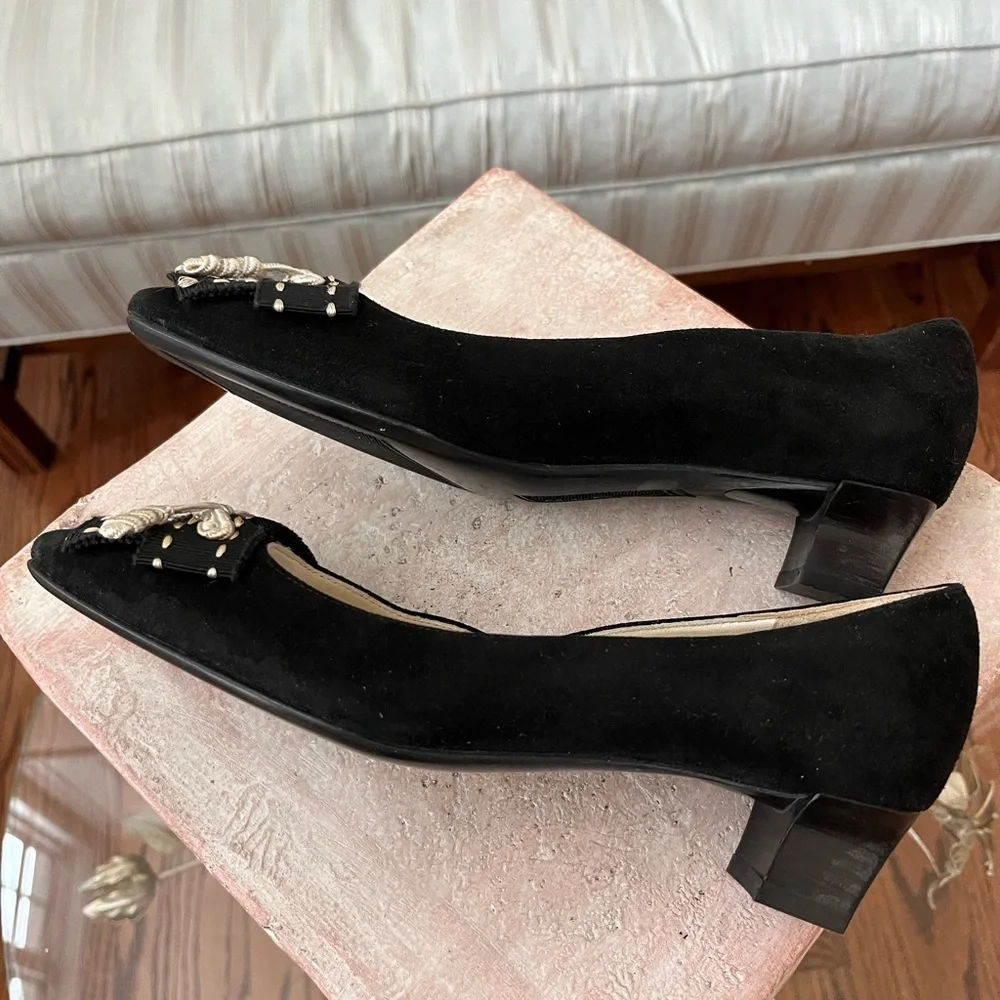 Salvatore Ferragamo Black Suede Low Heels with Bow and Ties - size 6 - EUC